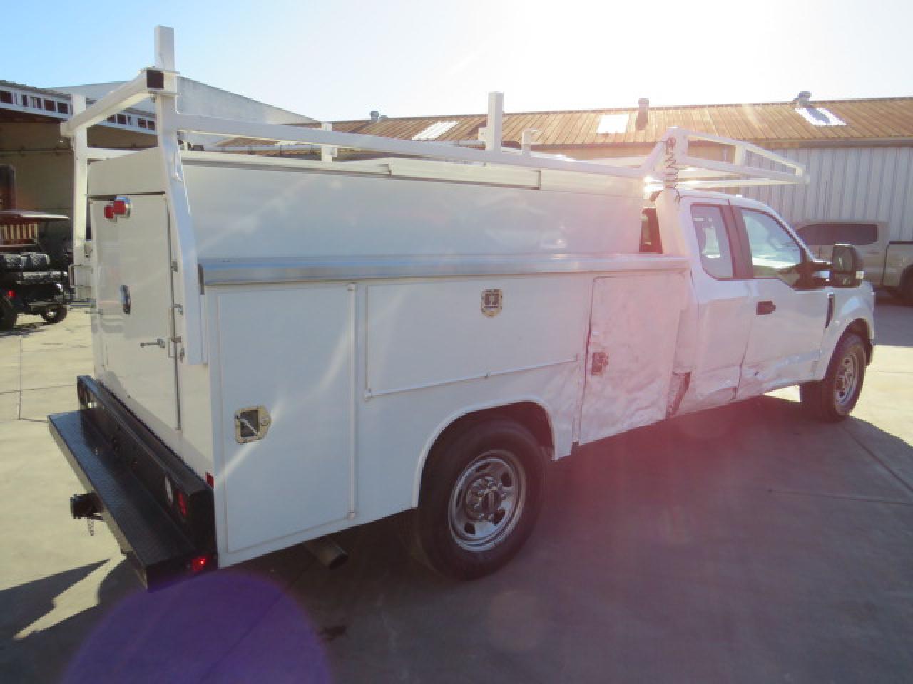 VIN: 1FD8X3E61NEC48101 2022 FORD F350