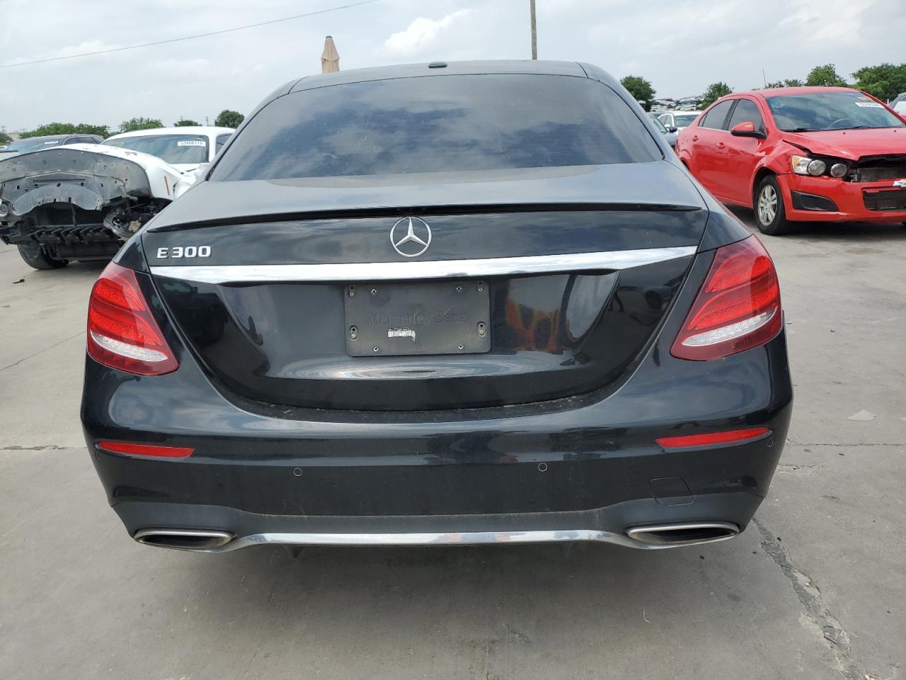WDDZF4JB7JA333889 2018 Mercedes-Benz E 300