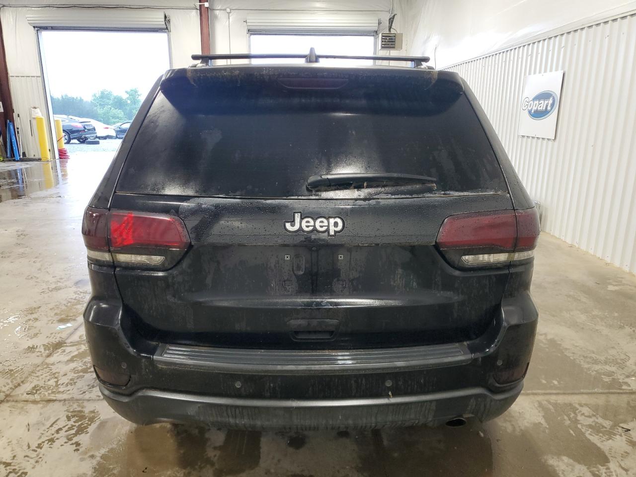 1C4RJEAG9HC965317 2017 Jeep Grand Cherokee Laredo