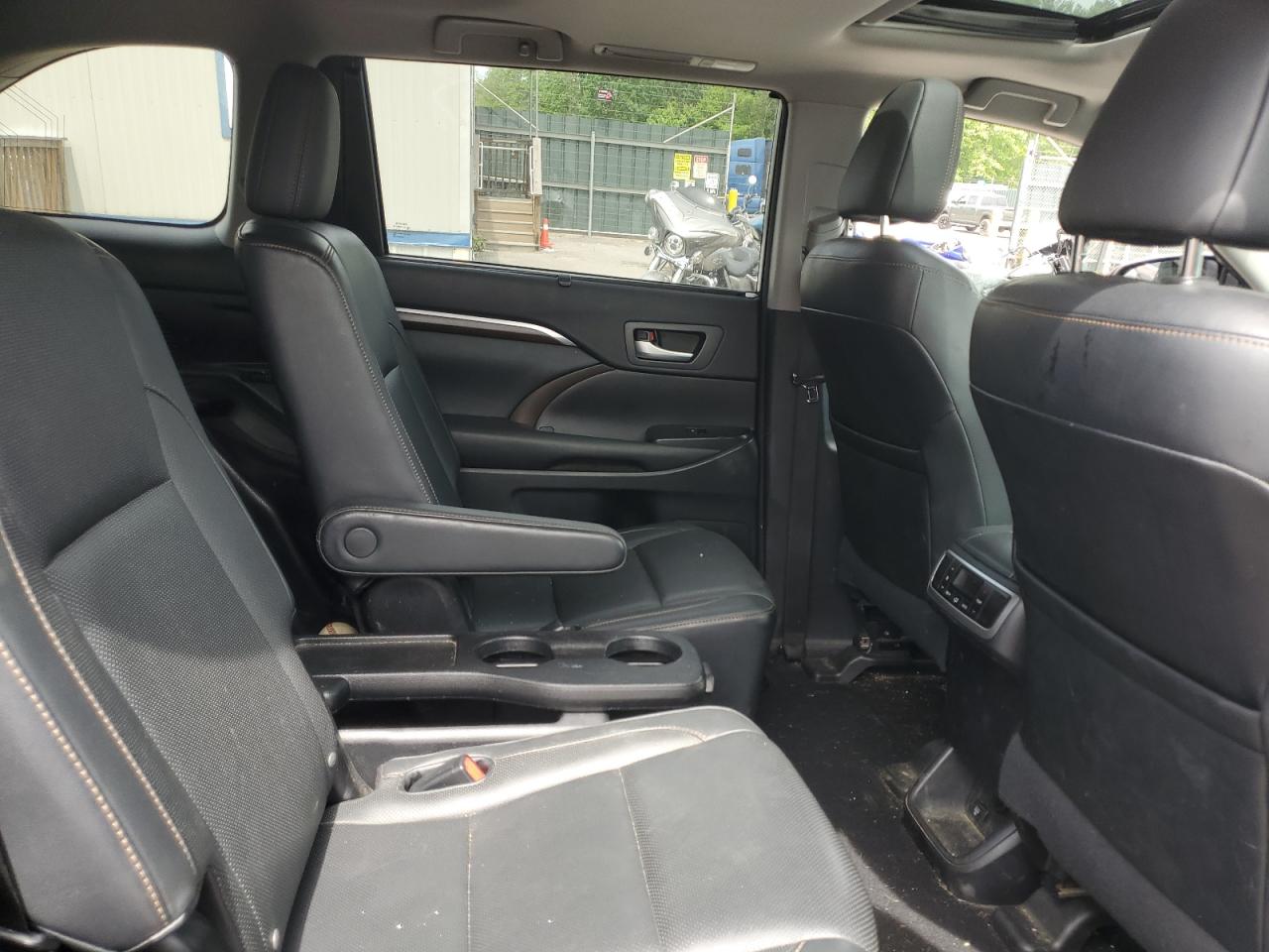 5TDDKRFH0FS177358 2015 Toyota Highlander Limited