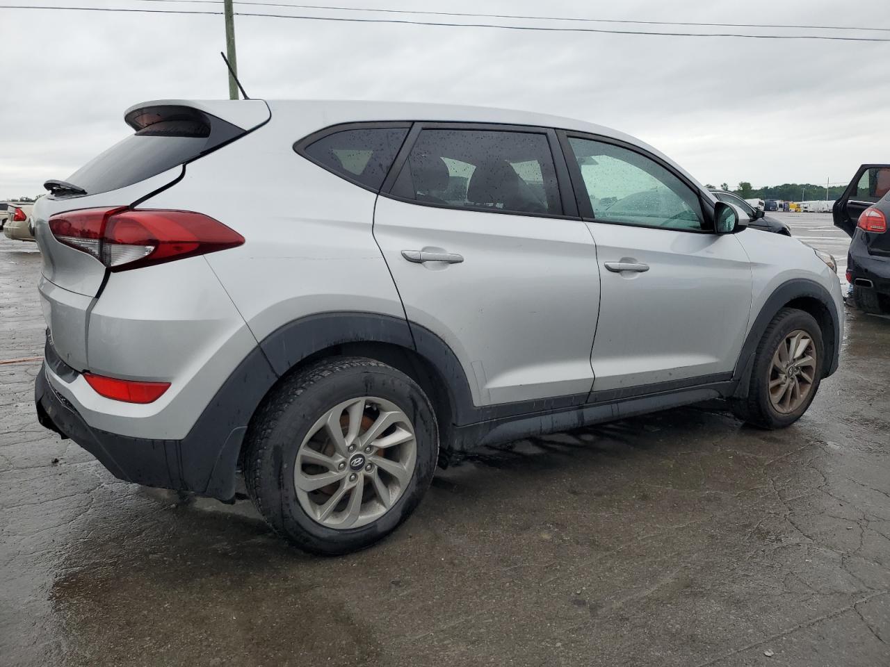 KM8J23A48HU392517 2017 Hyundai Tucson Se