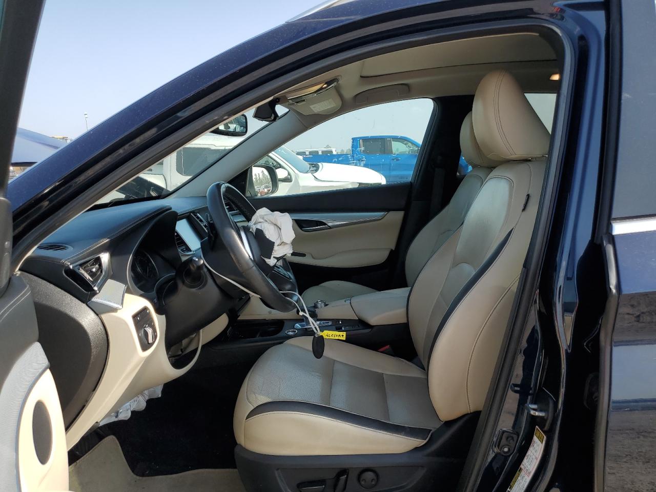 3PCAJ5M17KF132758 2019 Infiniti Qx50 Essential