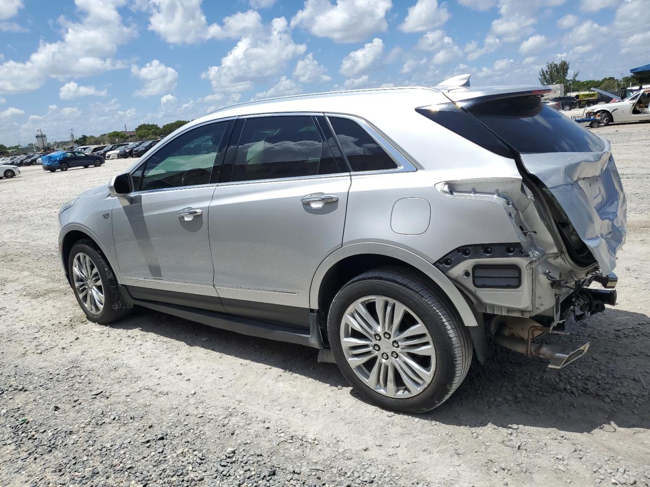 1GYKNERS5JZ121819 2018 Cadillac Xt5 Premium Luxury