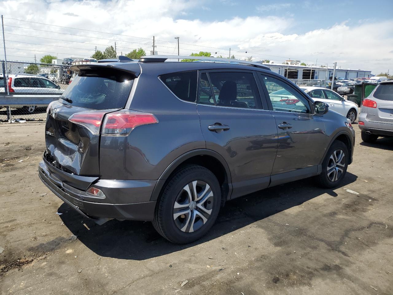 2016 Toyota Rav4 Le vin: JTMZFREV6GJ091018