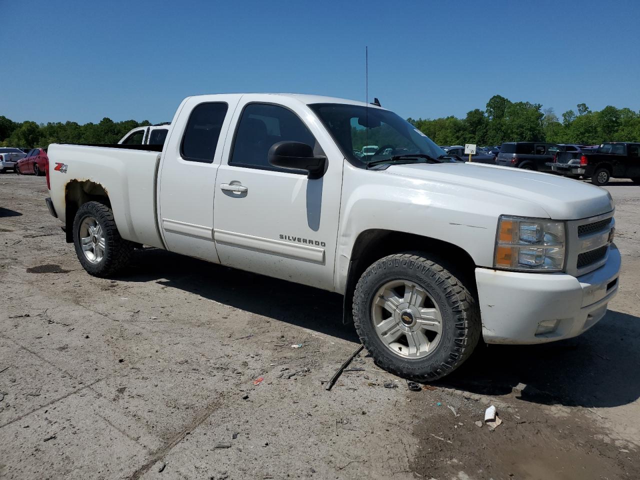 1GCRKSE33BZ142731 2011 Chevrolet Silverado K1500 Lt