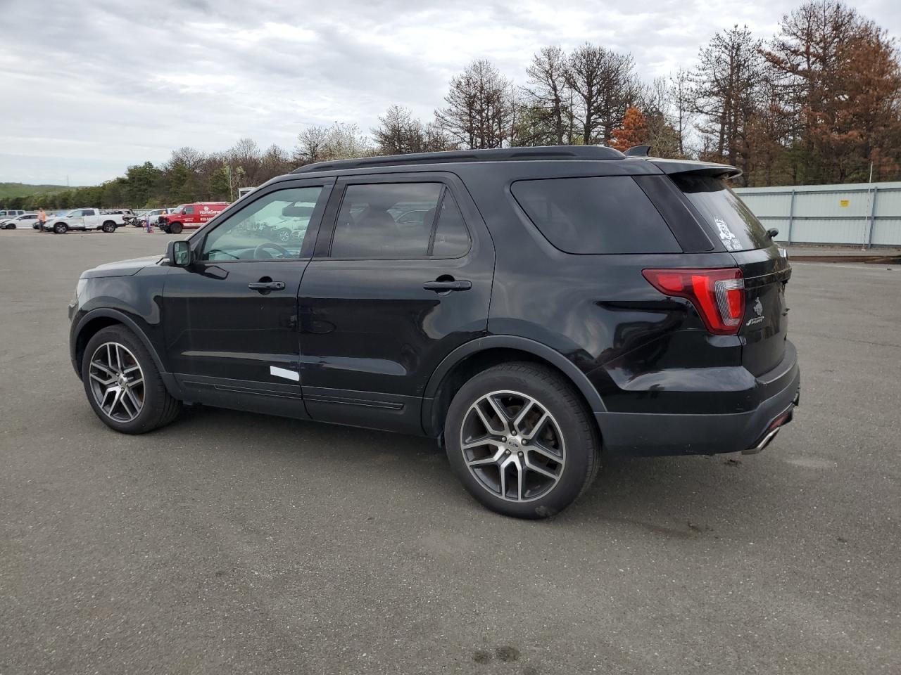 2017 Ford Explorer Sport vin: 1FM5K8GT3HGC28703