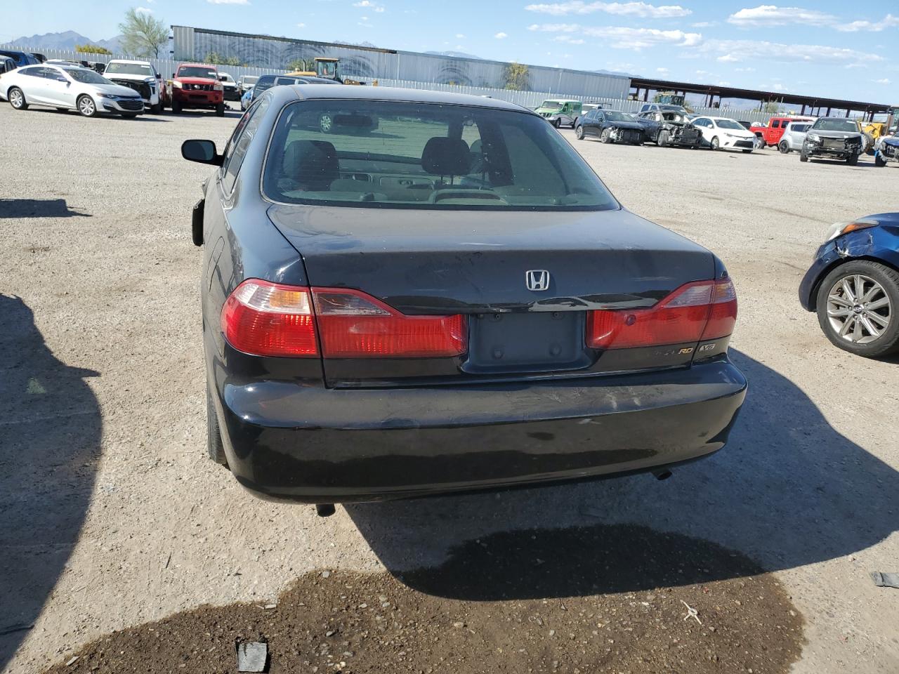 1HGCG1659YA027173 2000 Honda Accord Ex