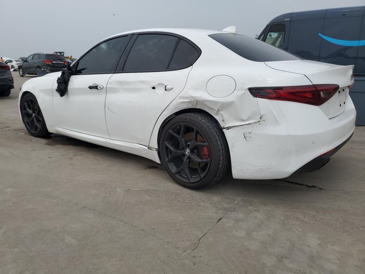 2020 Alfa Romeo Giulia vin: ZARFAMAN0L7623886