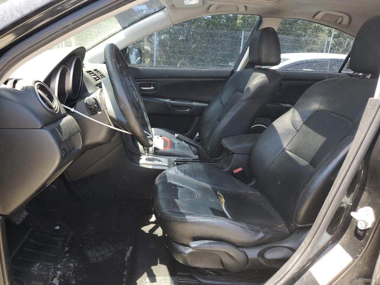 JM1BK123041116217 2004 Mazda 3 S