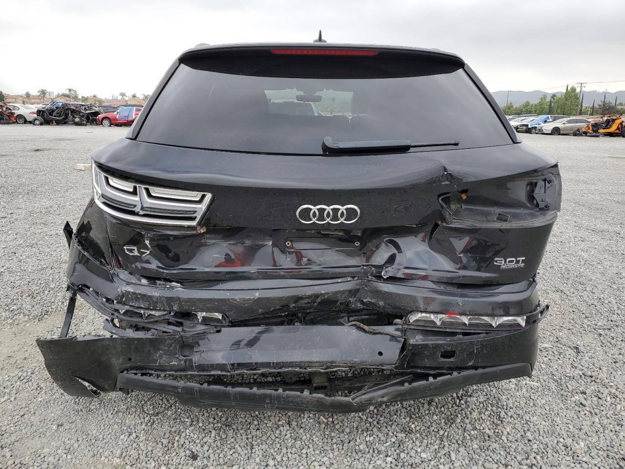 WA1VAAF74JD046500 2018 Audi Q7 Prestige