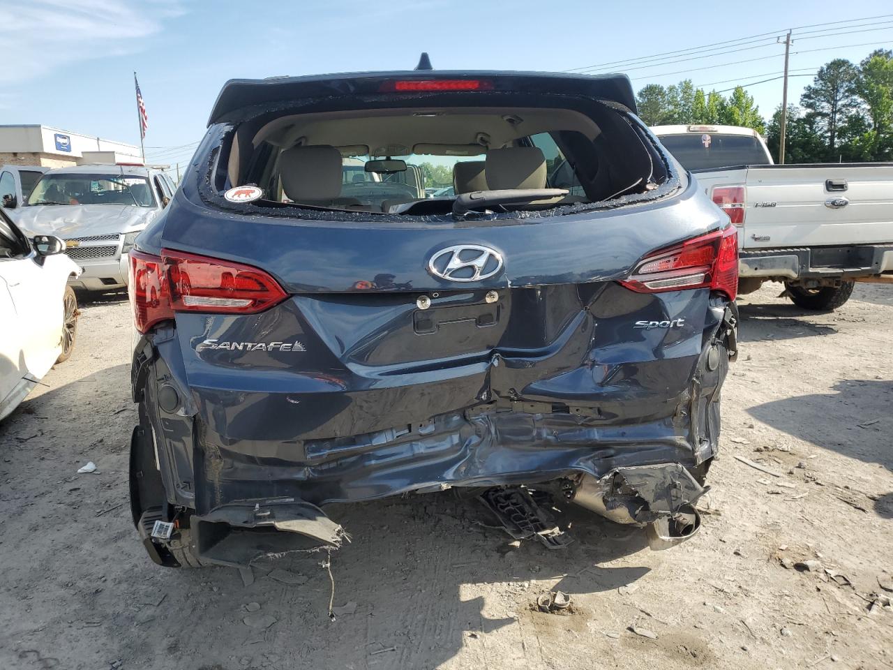 5NMZU3LB8JH064010 2018 Hyundai Santa Fe Sport