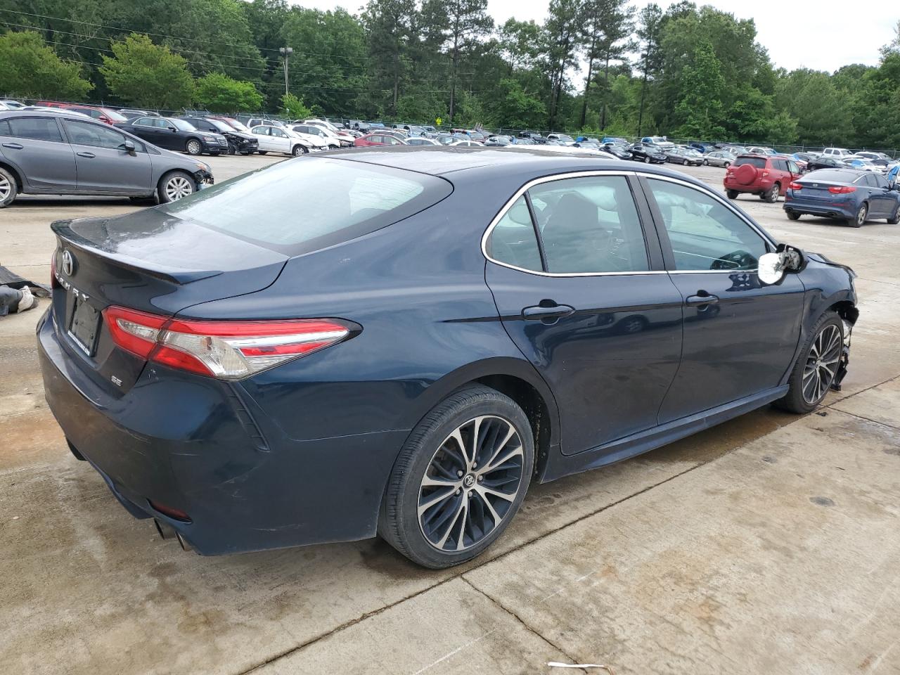 4T1B11HK6JU662883 2018 Toyota Camry L