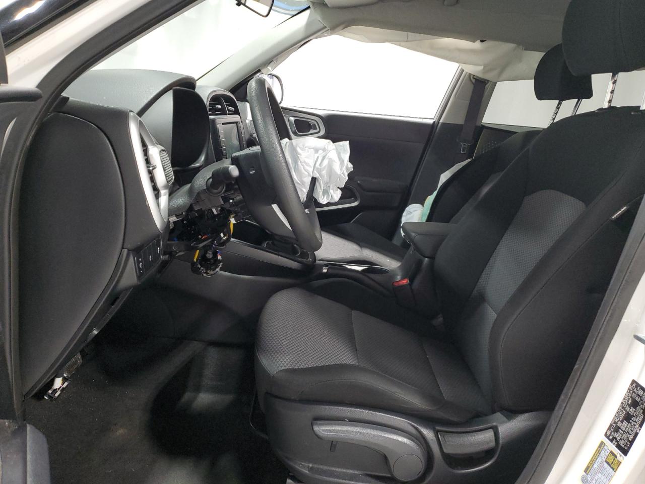 KNDJ23AU9M7143057 2021 Kia Soul Lx