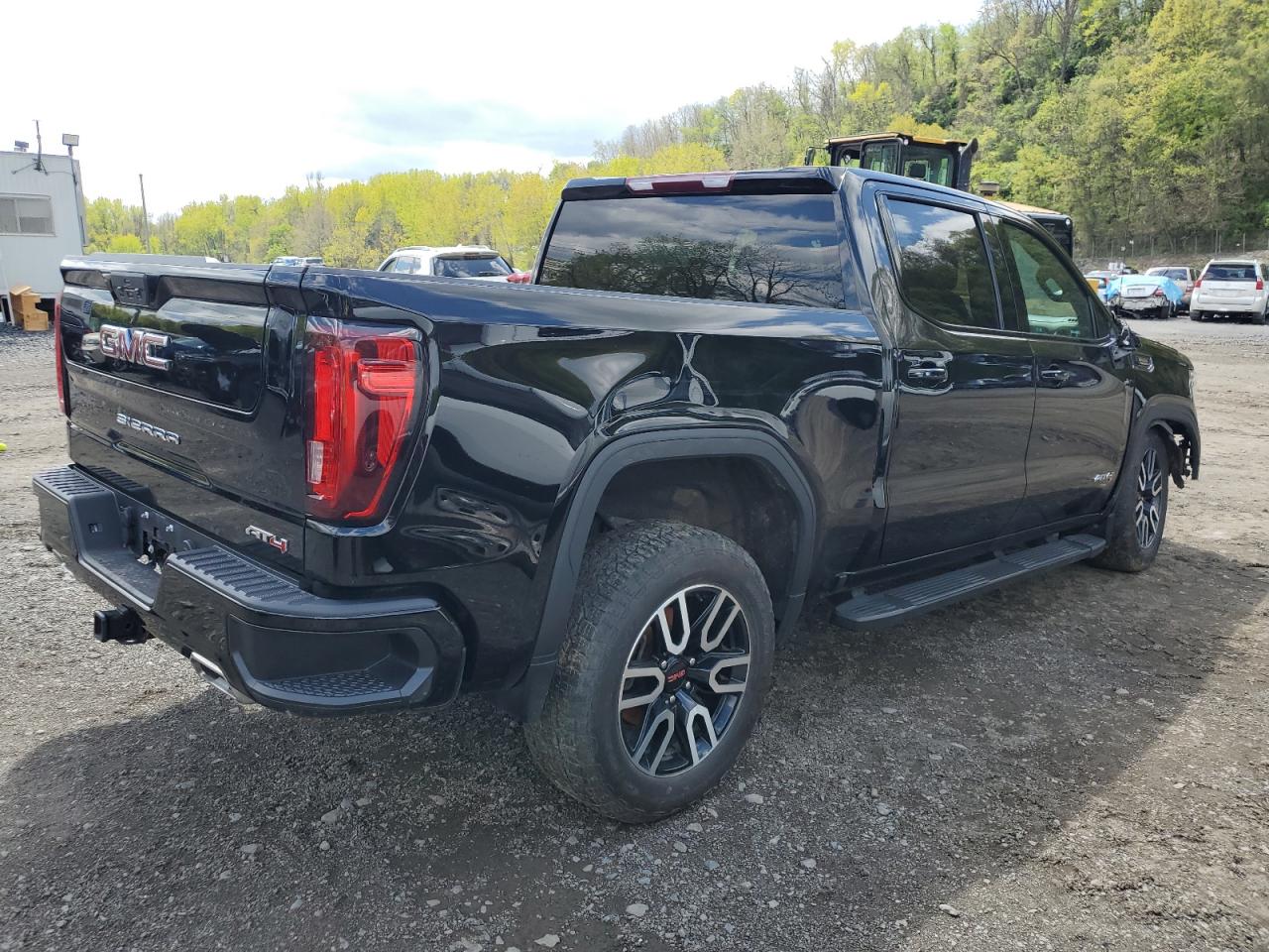 2021 GMC Sierra K1500 At4 vin: 1GTU9EET5MZ330595