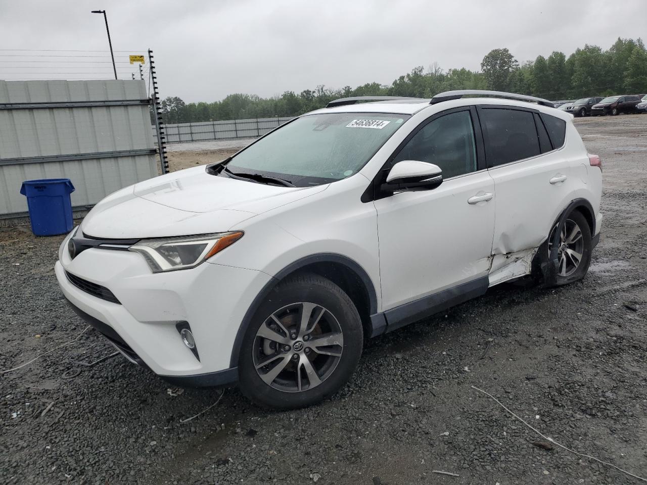 2T3WFREV6HW317287 2017 Toyota Rav4 Xle