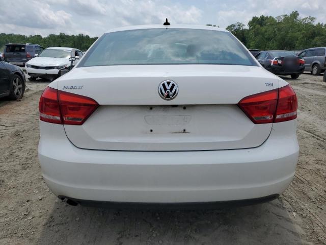 2015 Volkswagen Passat S VIN: 1VWAT7A38FC102972 Lot: 53746624