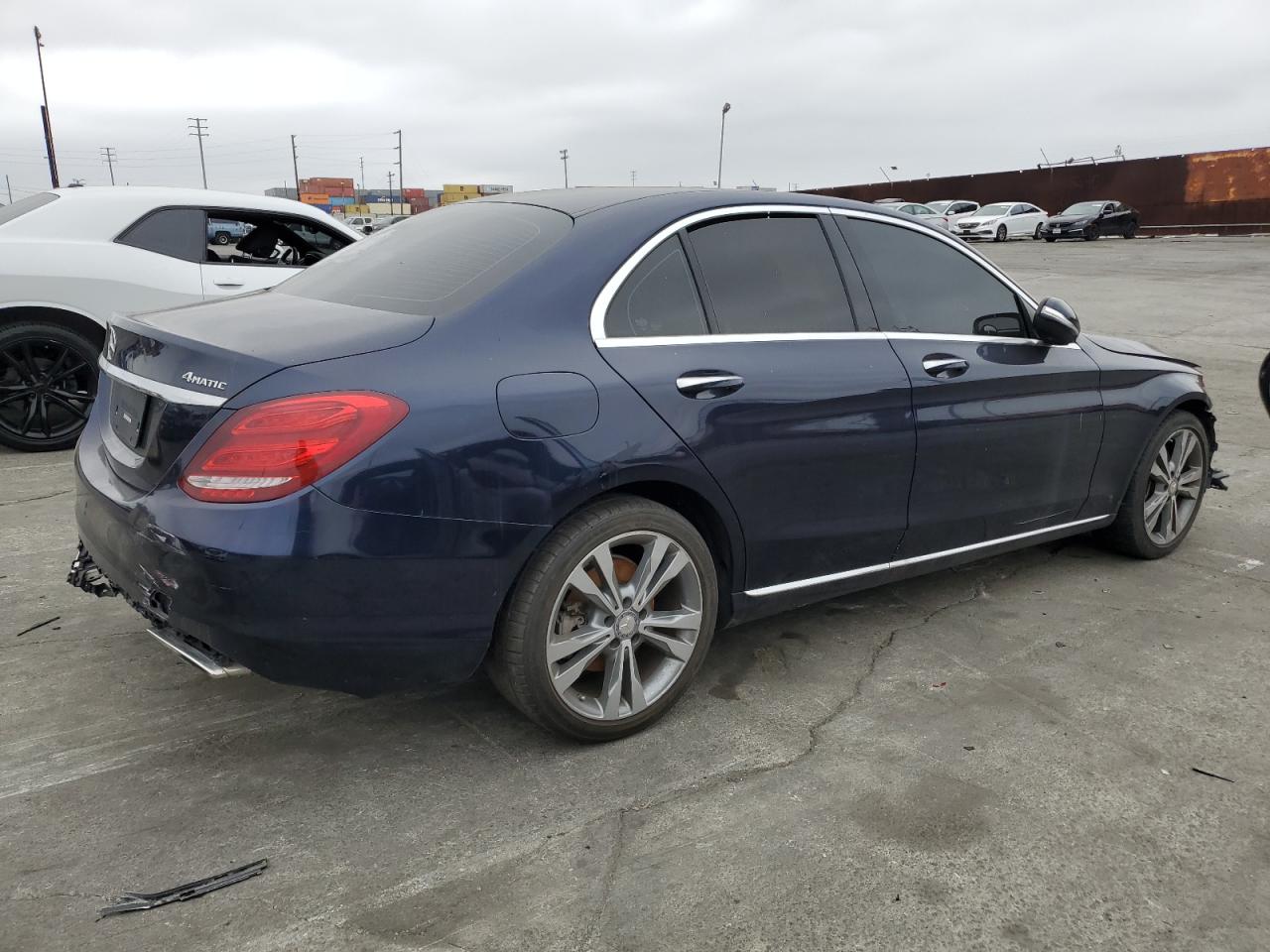 2015 Mercedes-Benz C 300 4Matic vin: 55SWF4KB9FU034106