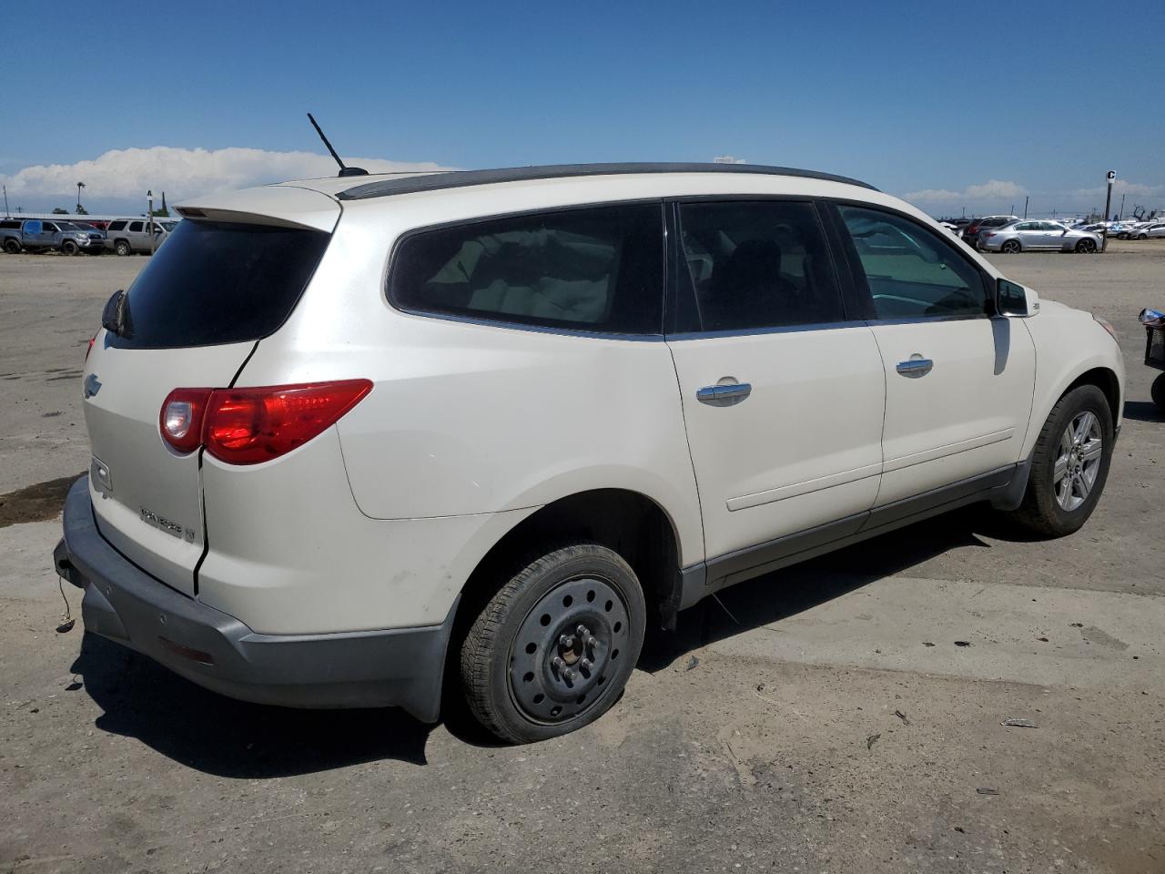 1GNKRGED5CJ135404 2012 Chevrolet Traverse Lt