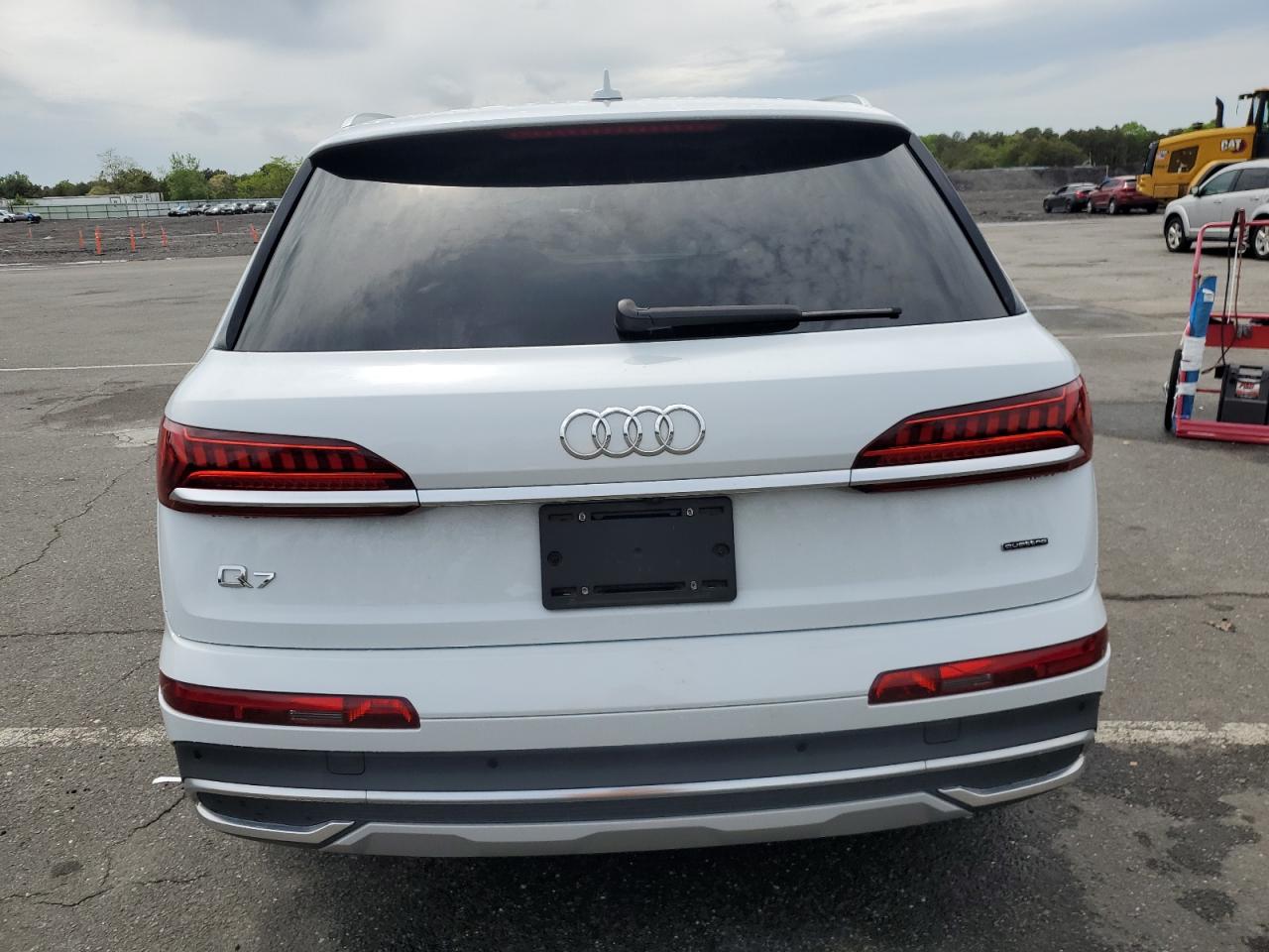 WA1LXBF77ND011757 2022 Audi Q7 Premium Plus