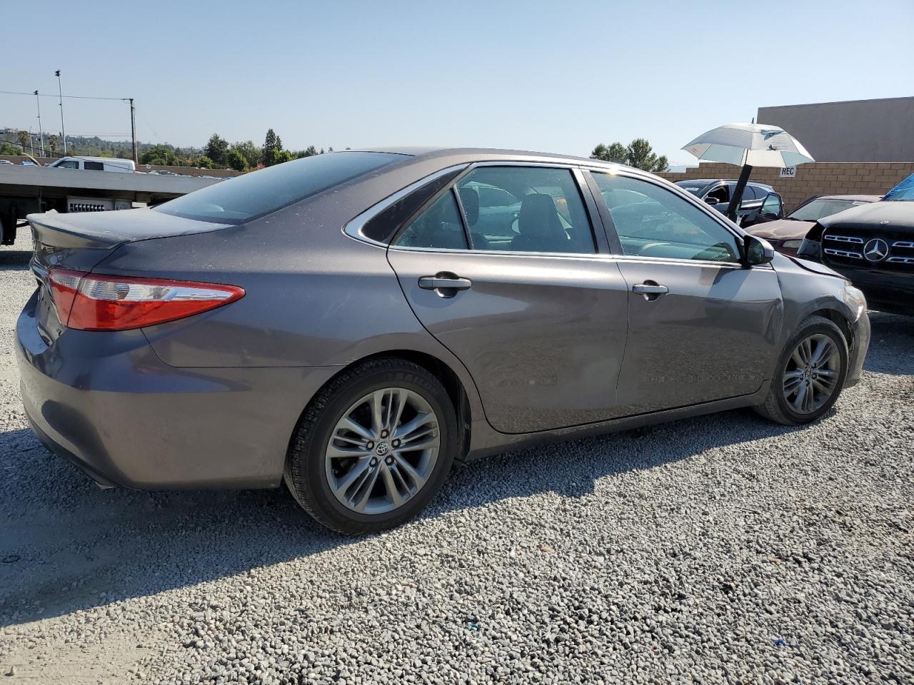 4T1BF1FK1FU060355 2015 Toyota Camry Le