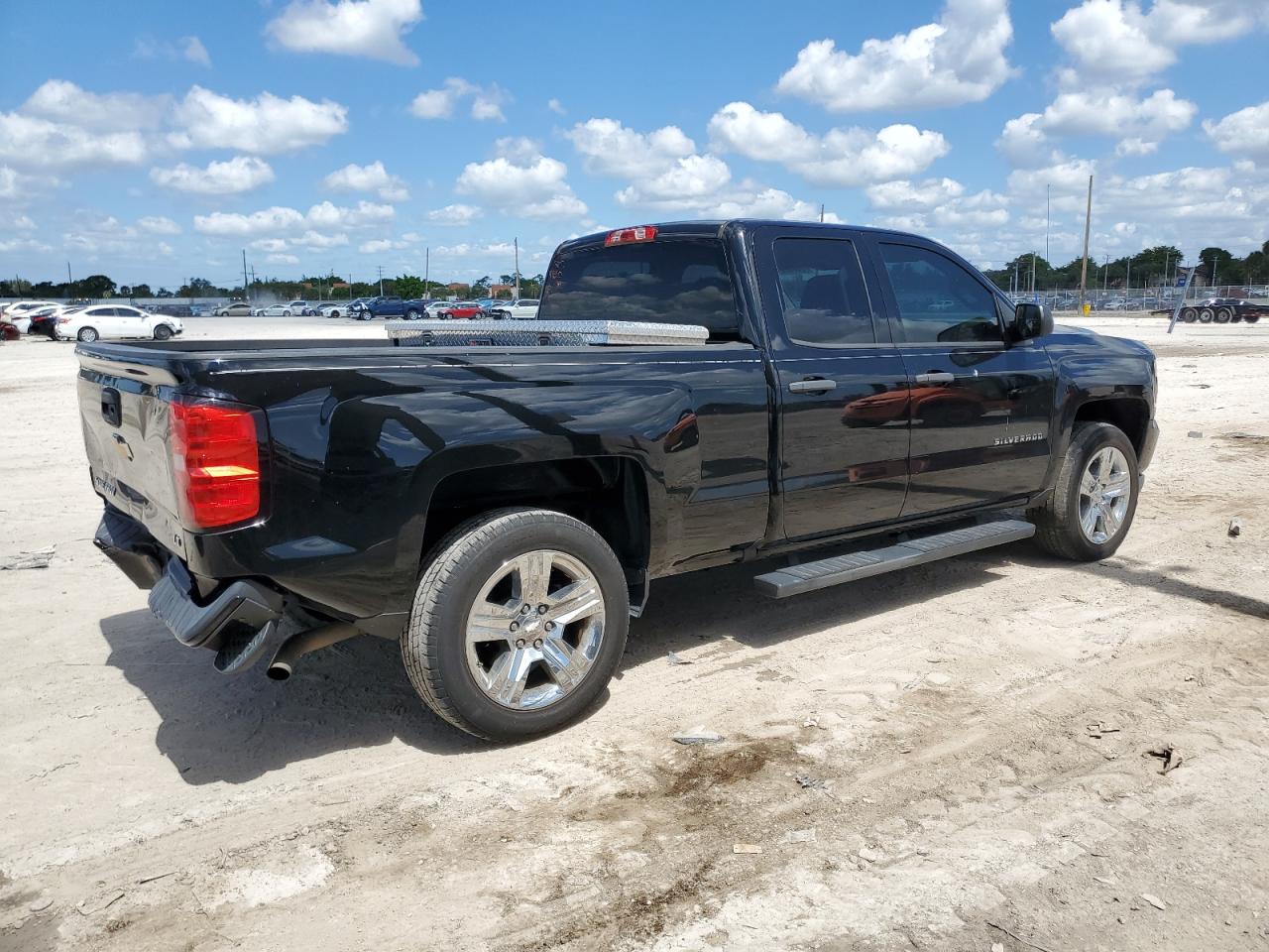 2GCRCMEC7K1161266 2019 Chevrolet Silverado Ld C1500 Custom