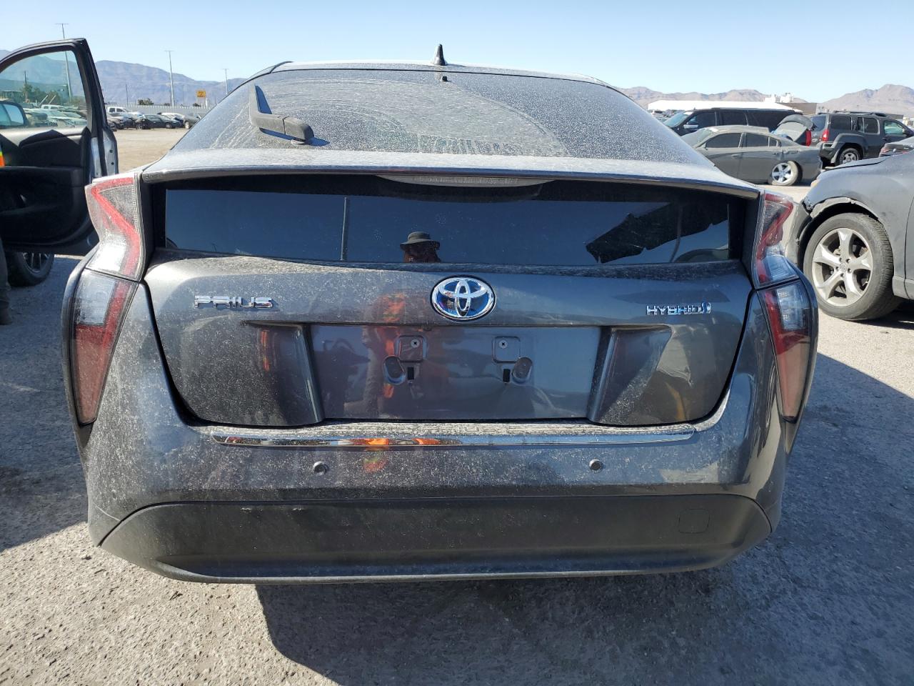 JTDKBRFU5H3042272 2017 Toyota Prius