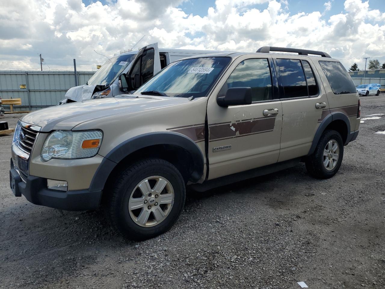 1FMEU73E47UB77482 2007 Ford Explorer Xlt