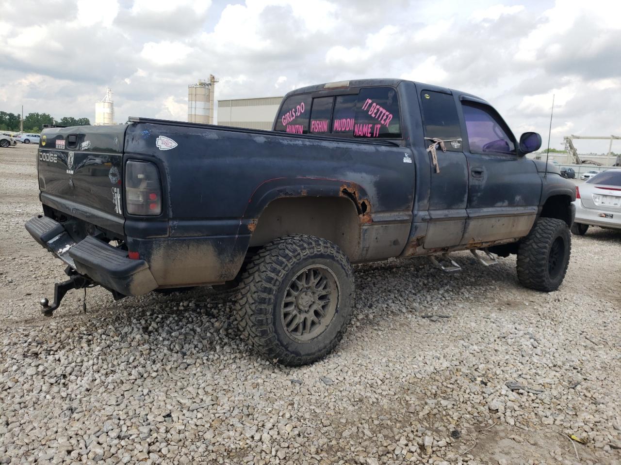 1B7KF23W8WJ246039 1998 Dodge Ram 2500