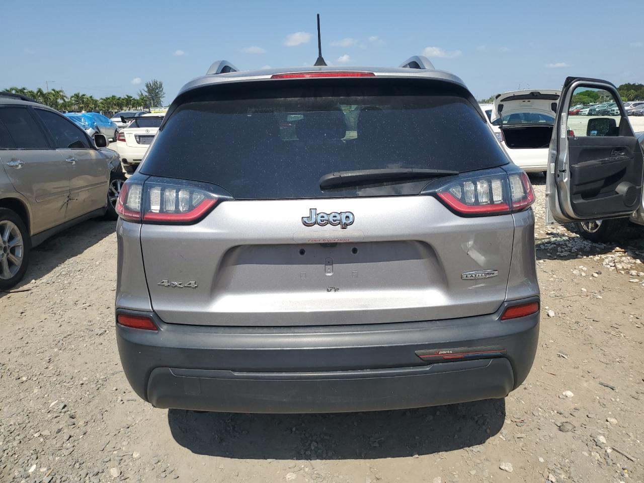 1C4PJMLB4KD199078 2019 Jeep Cherokee Latitude Plus