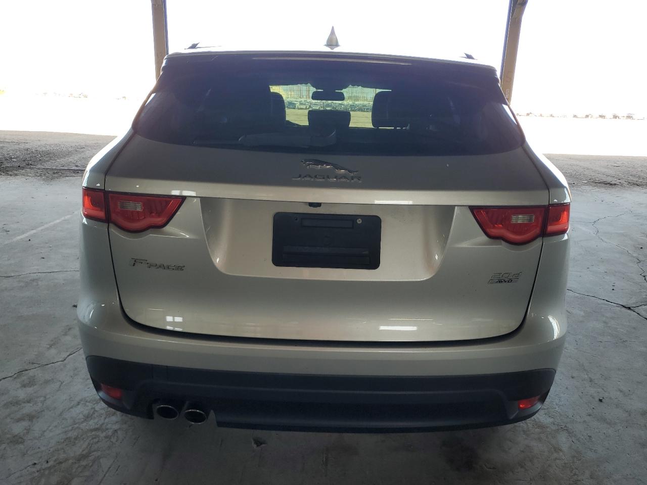 SADCJ2FN0JA287980 2018 Jaguar F-Pace Premium