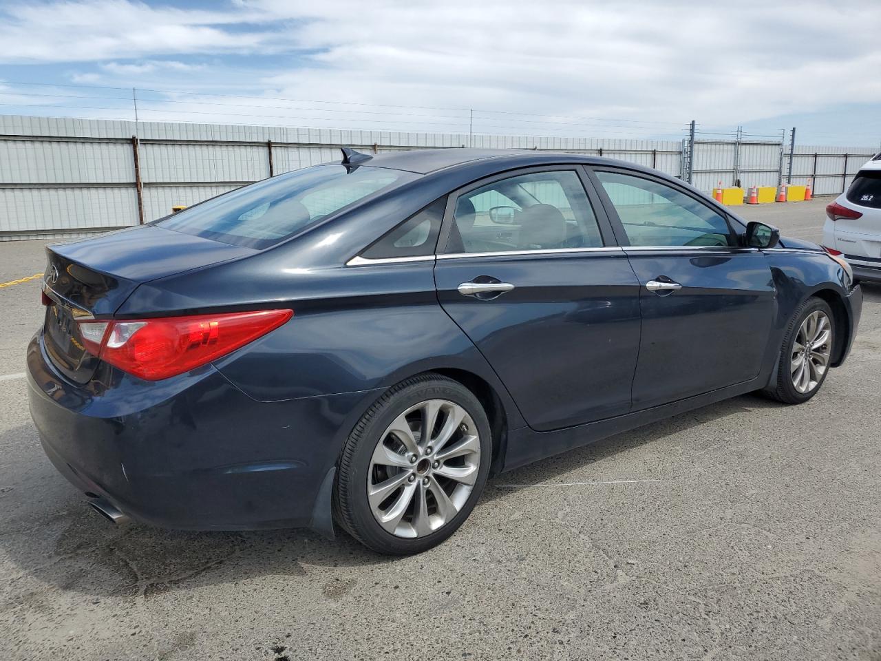 5NPEC4AC7BH164221 2011 Hyundai Sonata Se