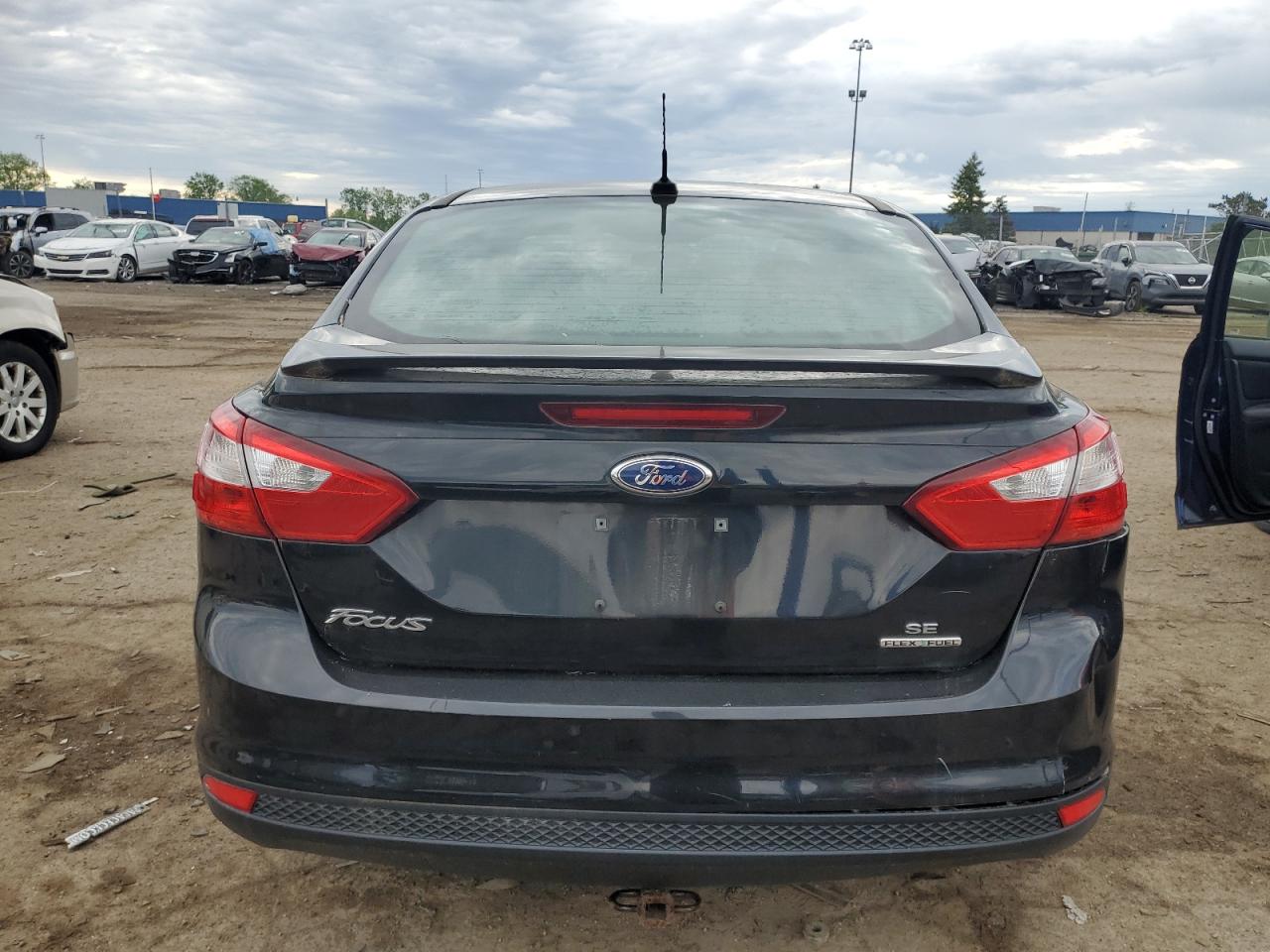 2014 Ford Focus Se vin: 1FADP3F24EL122556