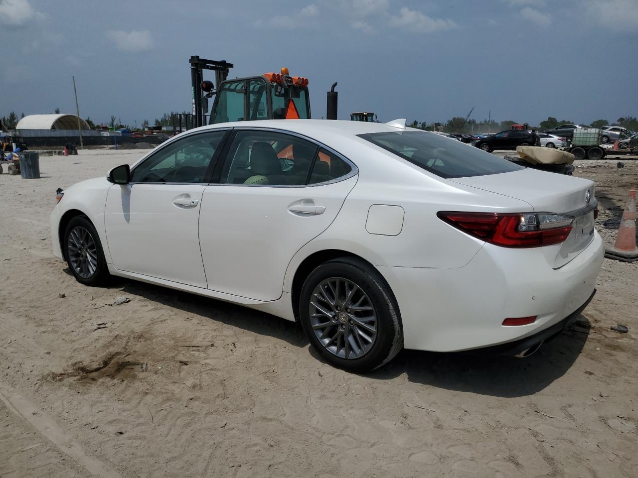 58ABK1GG9JU110281 2018 Lexus Es 350