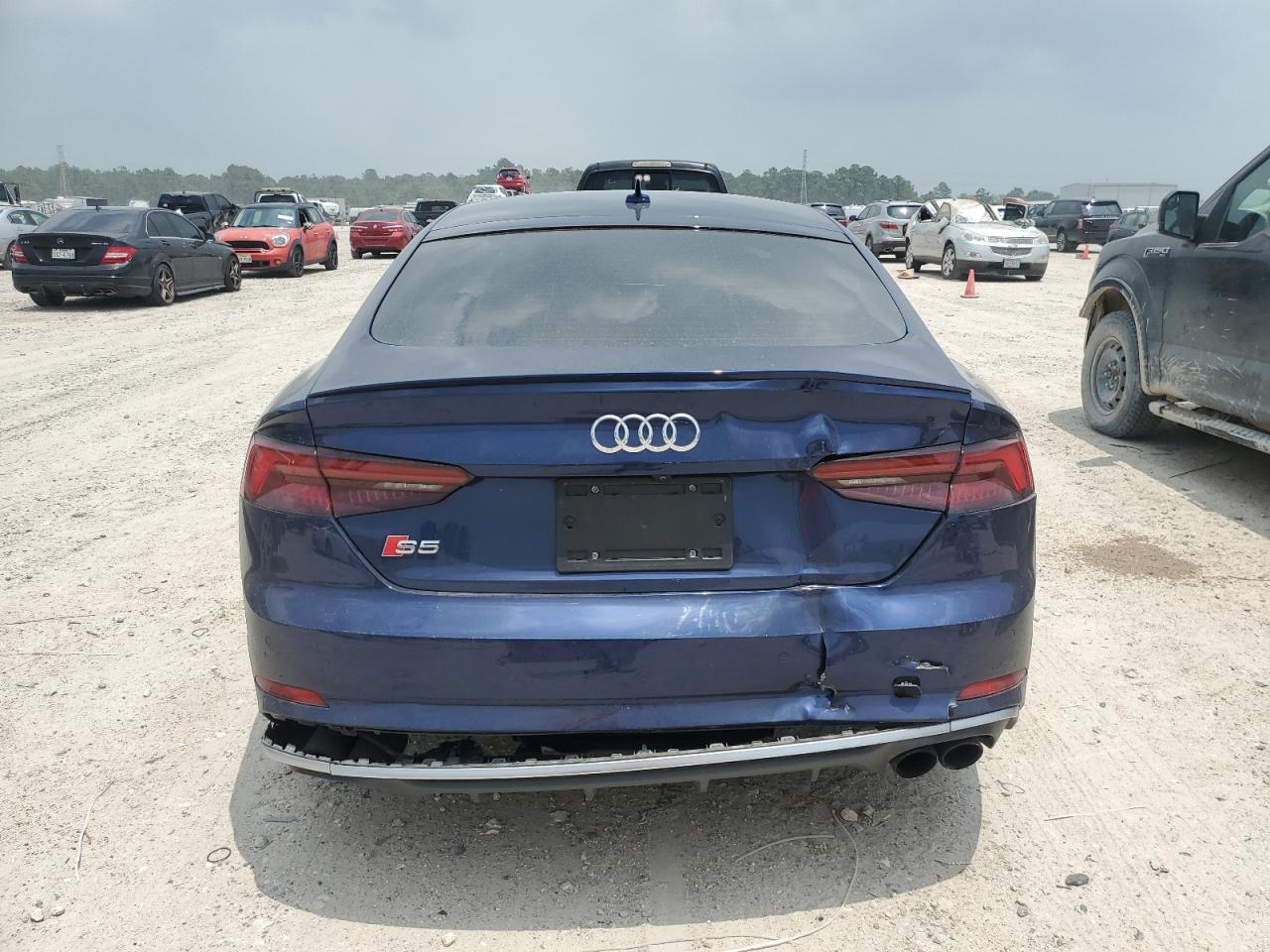 WAUC4CF51JA020532 2018 Audi S5 Prestige