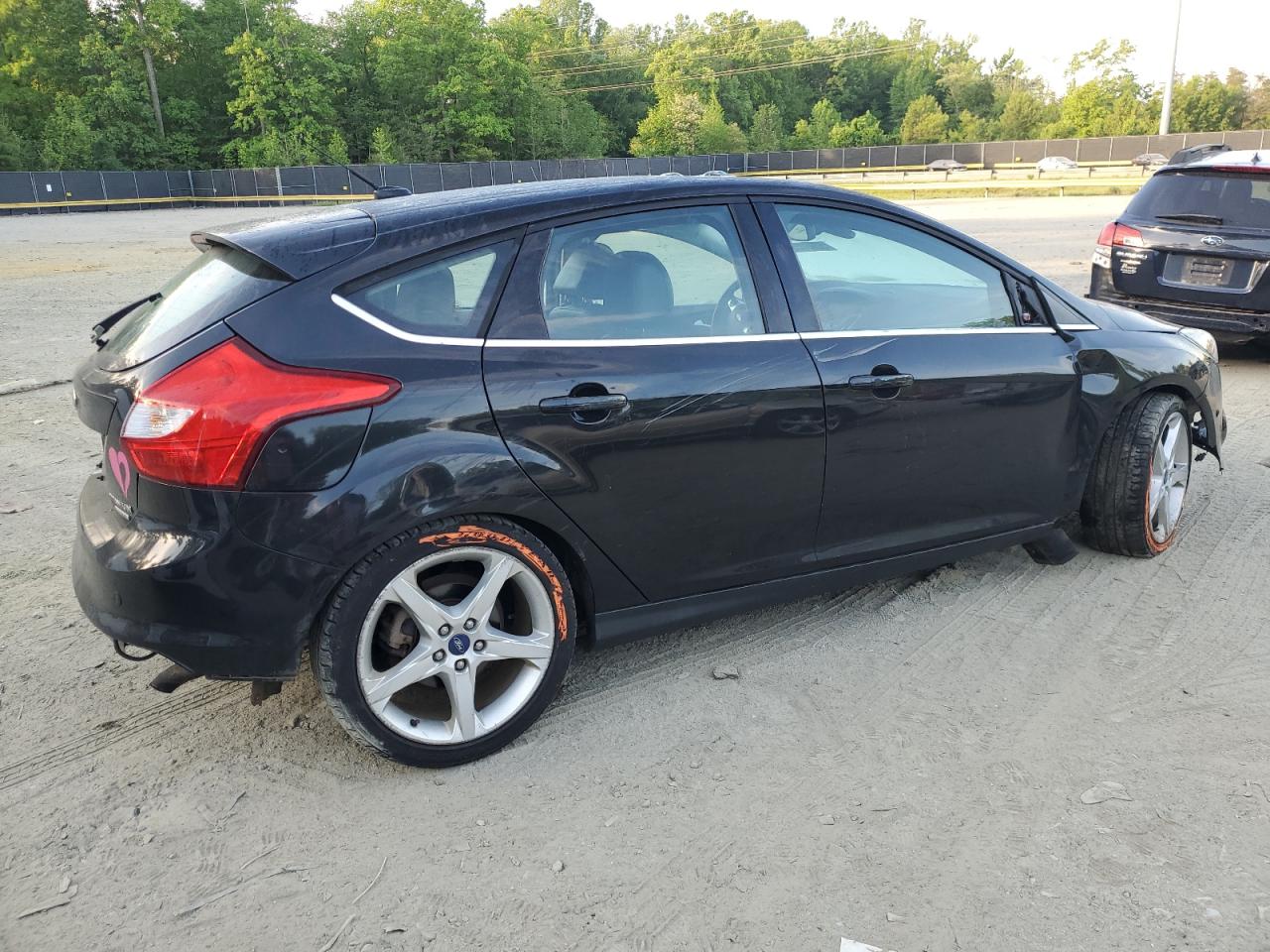 1FAHP3N27CL399685 2012 Ford Focus Titanium