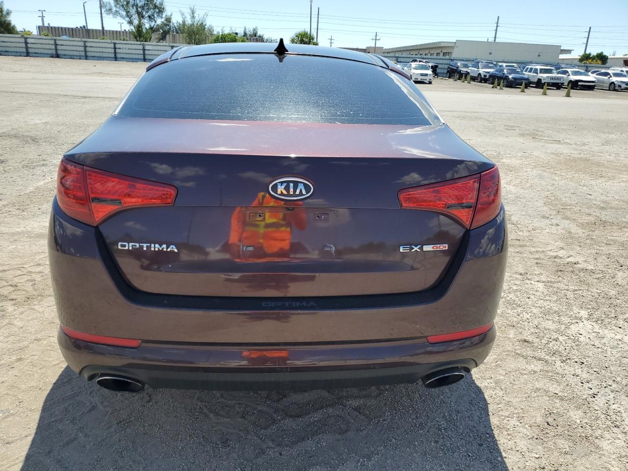 KNAGN4A64B5137326 2011 Kia Optima Ex