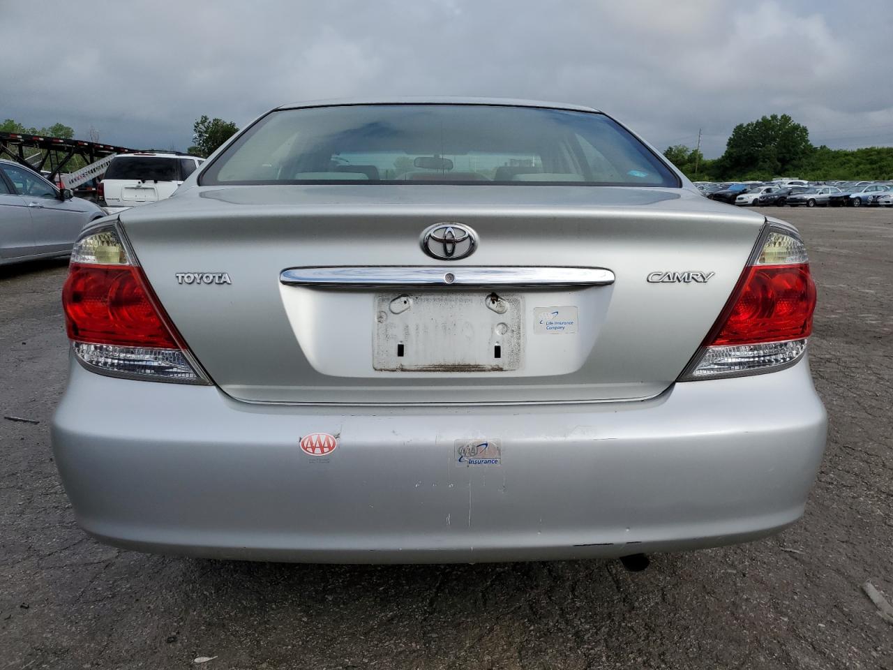 JTDBE32K053031877 2005 Toyota Camry Le