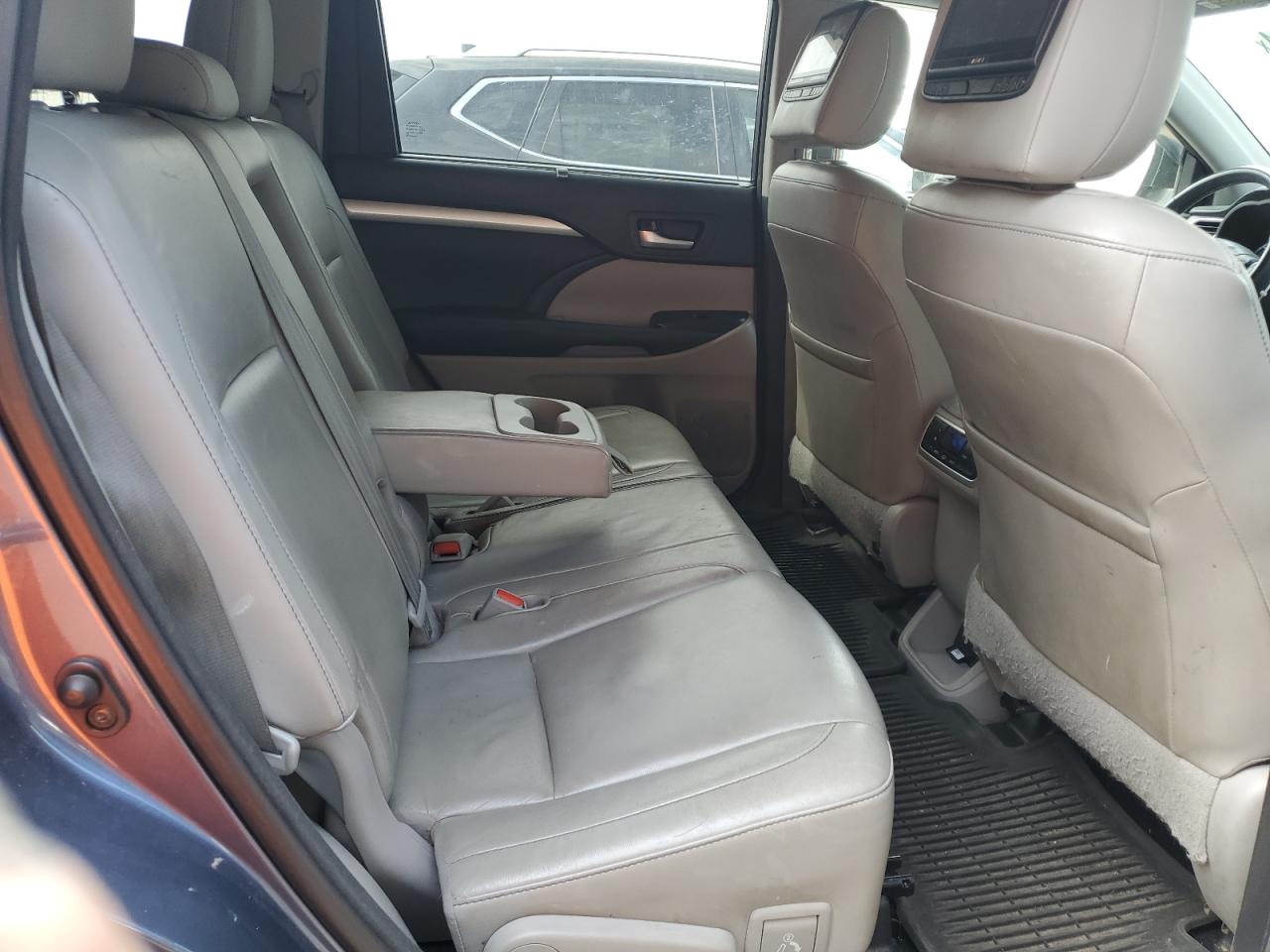 5TDKKRFH3FS086155 2015 Toyota Highlander Xle