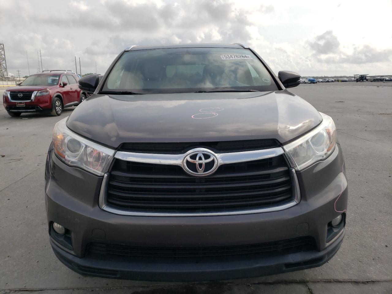 5TDKKRFH7GS156824 2016 Toyota Highlander Xle