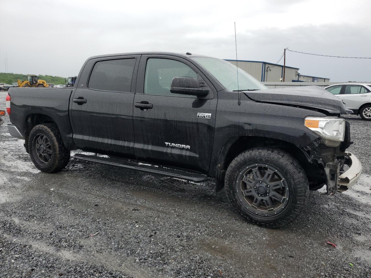 5TFDW5F11HX626558 2017 Toyota Tundra Crewmax Sr5