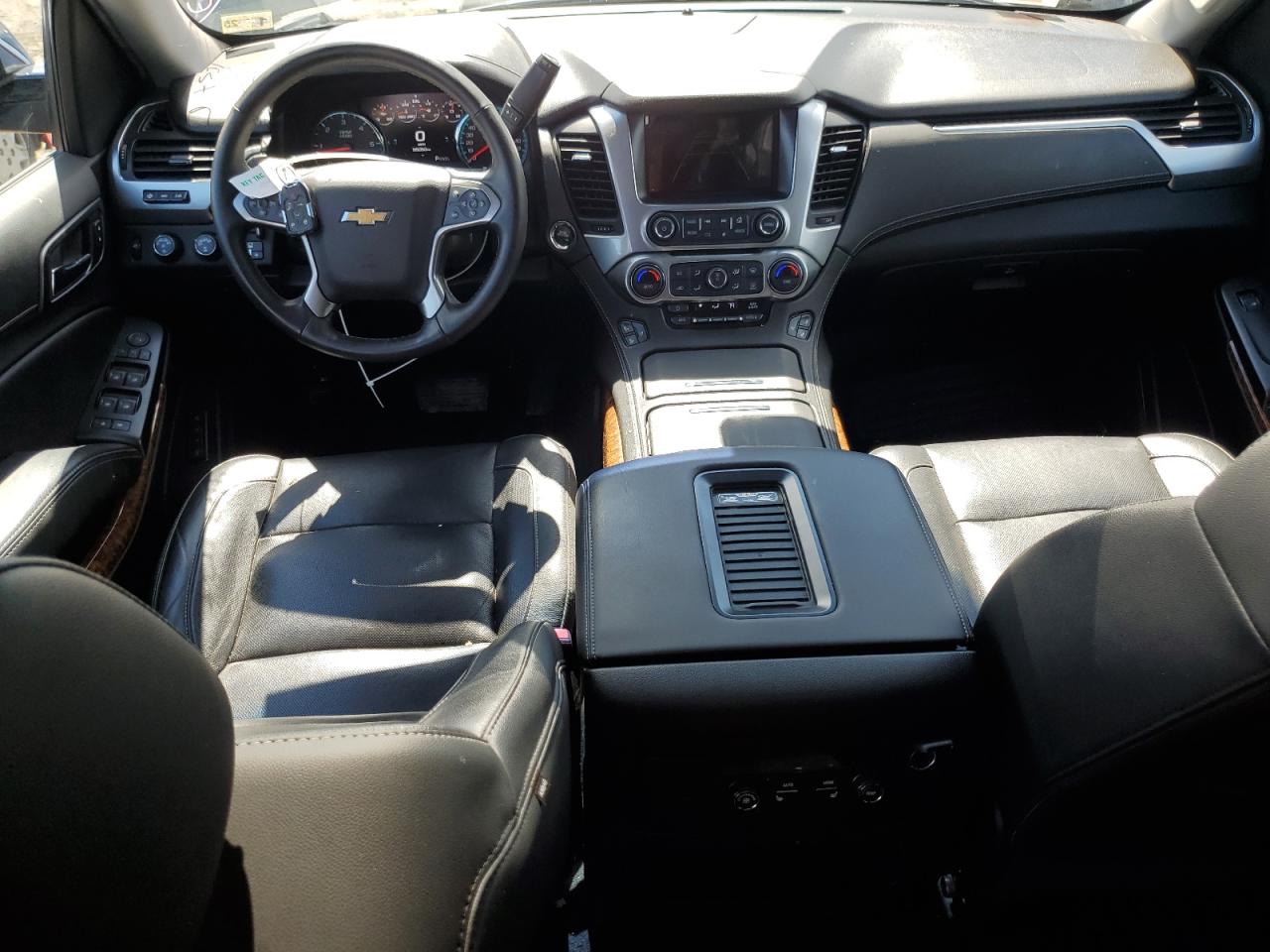 1GNSKCKCXJR179860 2018 Chevrolet Tahoe K1500 Premier