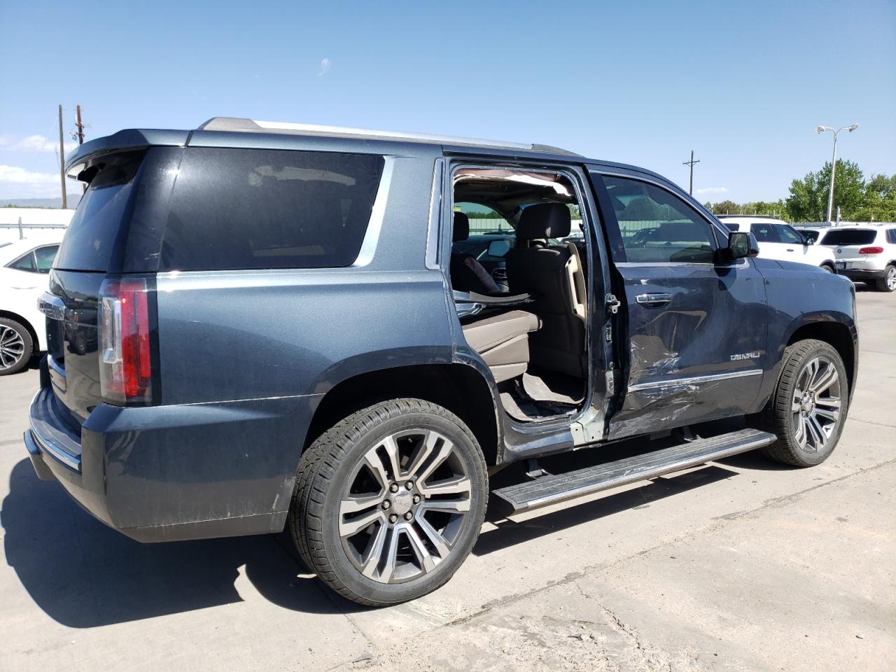 1GKS2CKJ4KR162047 2019 GMC Yukon Denali