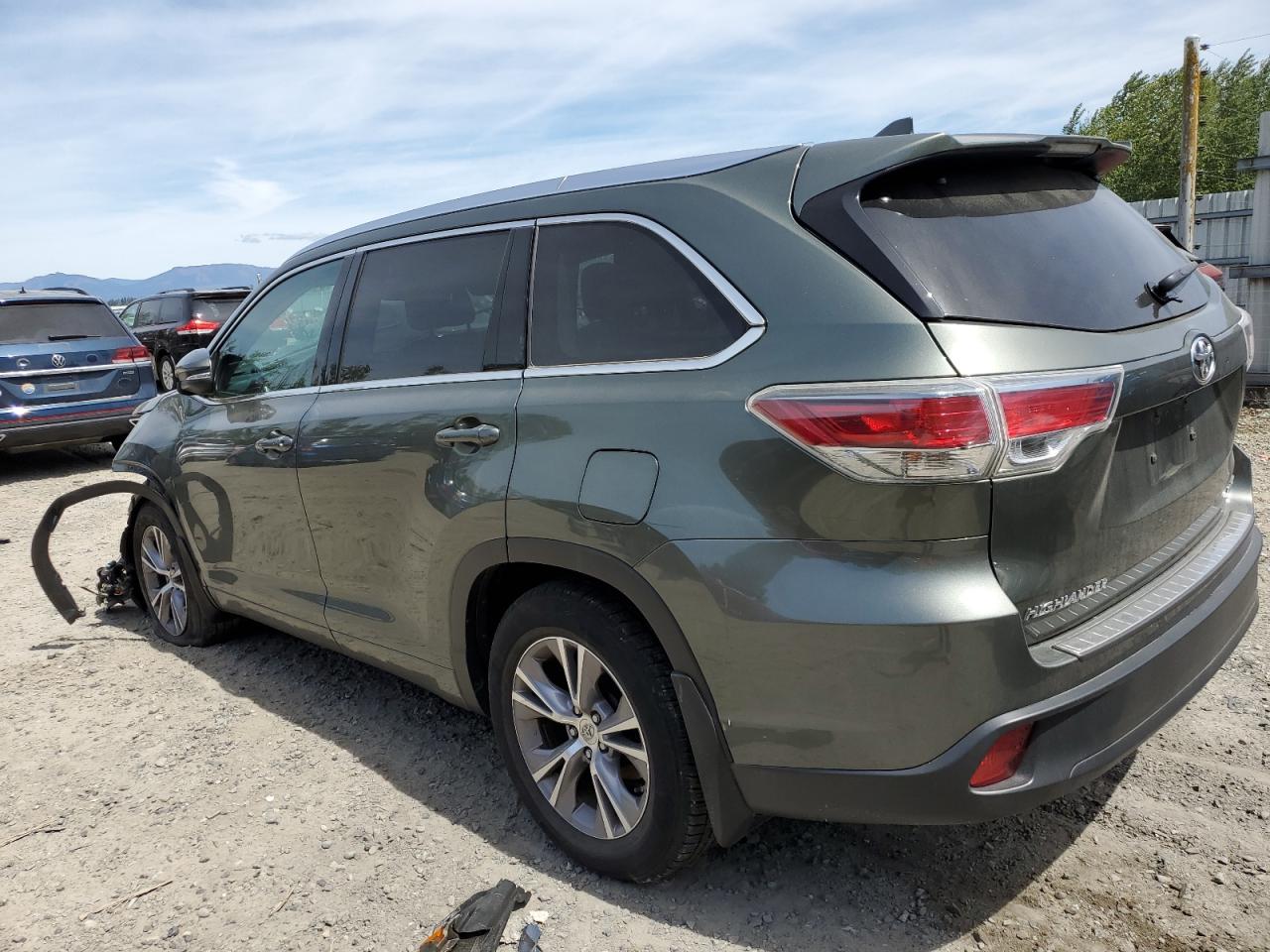 5TDJKRFH0FS108365 2015 Toyota Highlander Xle