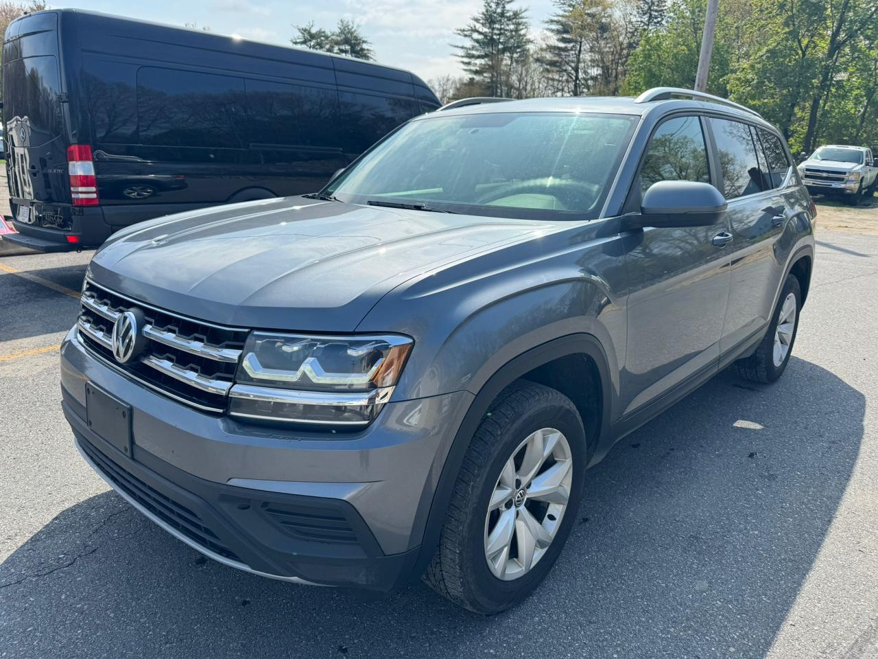 1V2HR2CA2JC515105 2018 Volkswagen Atlas