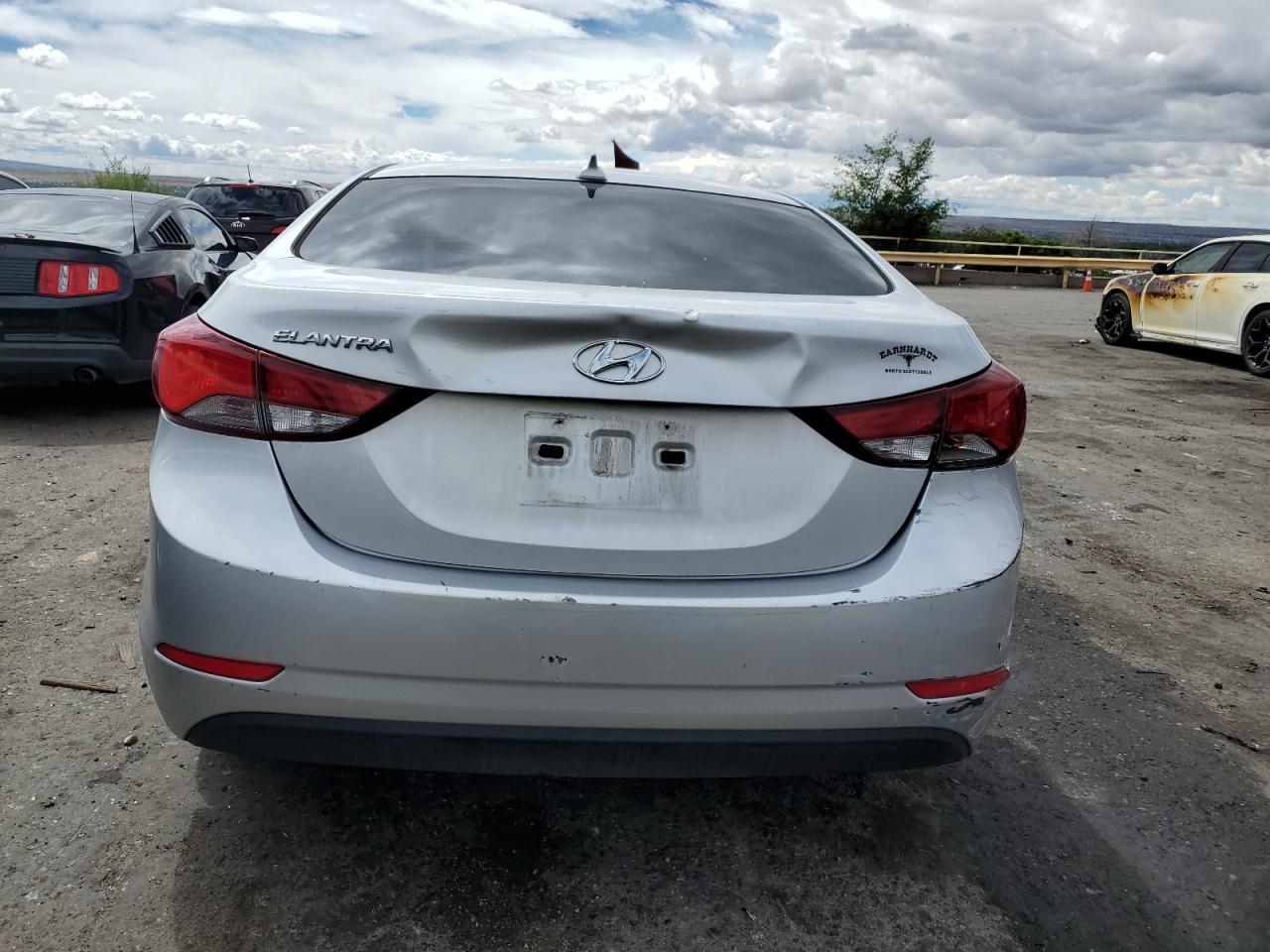 KMHDH4AE5GU583742 2016 Hyundai Elantra Se