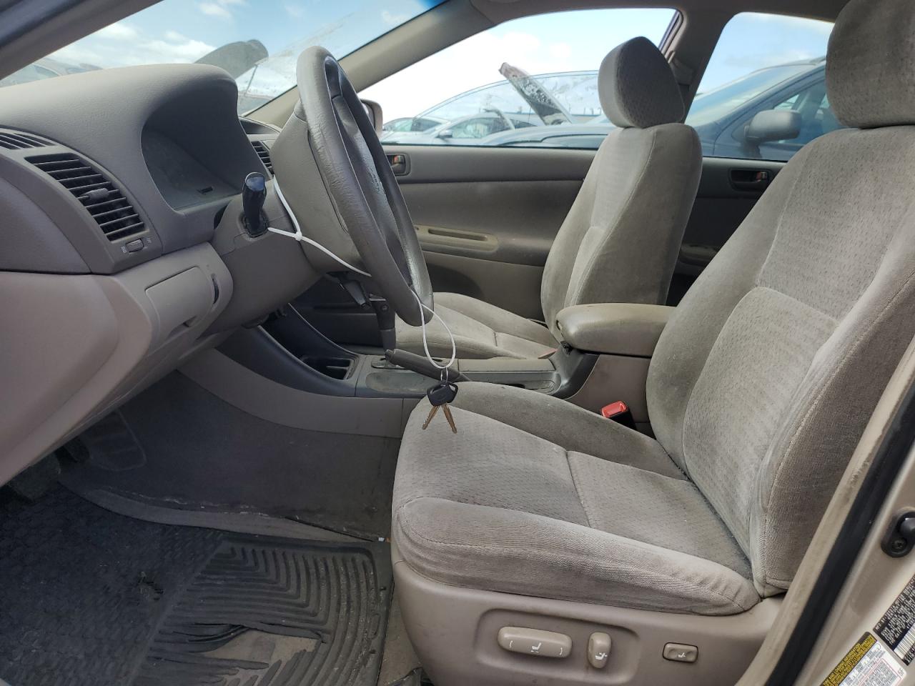 4T1BE32K24U936108 2004 Toyota Camry Le