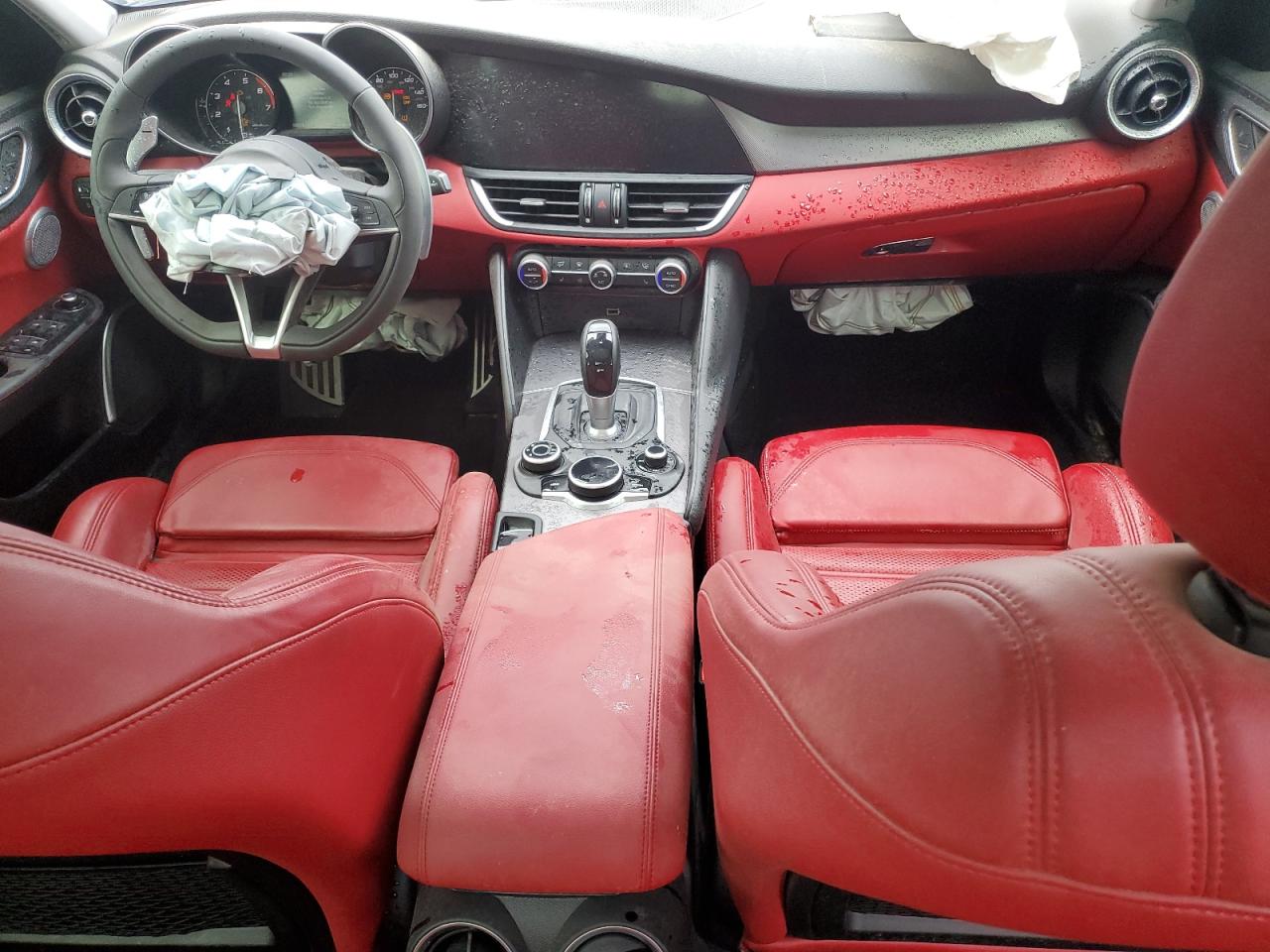 ZARFAECN6J7576895 2018 Alfa Romeo Giulia Ti