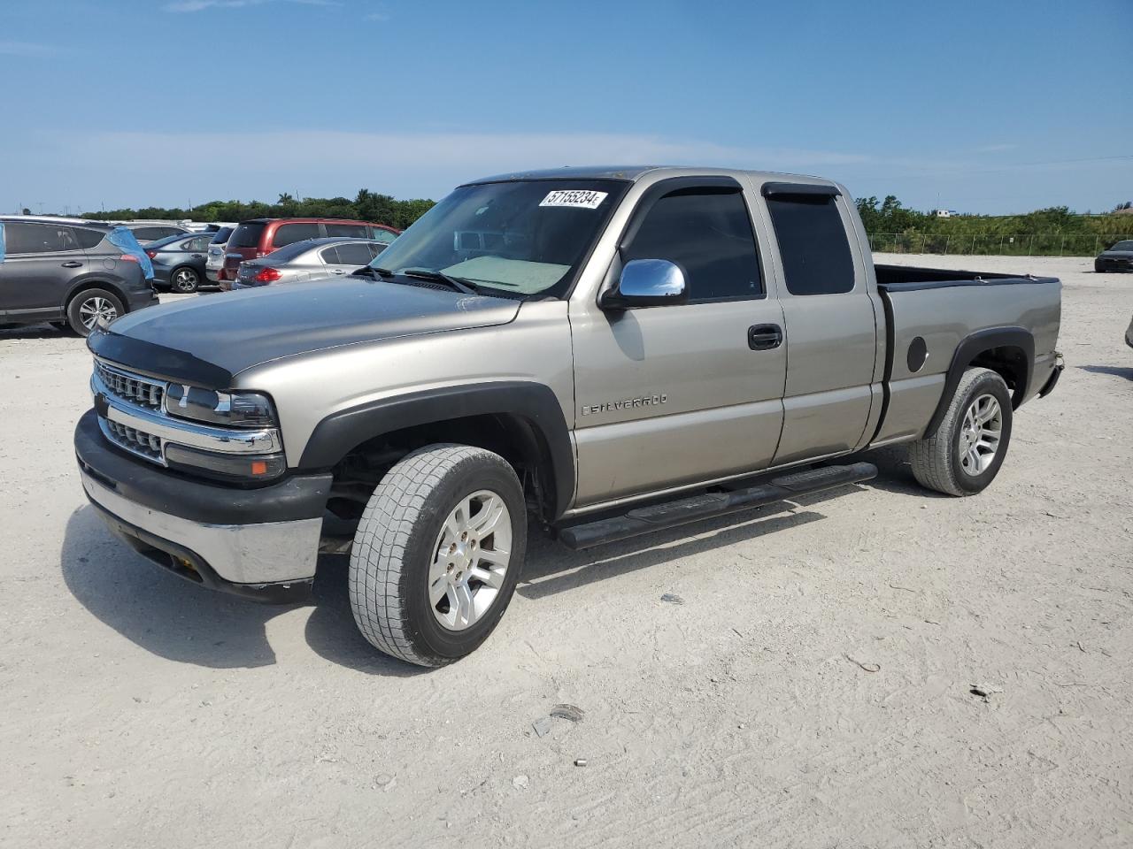 1GCEC19T81Z105303 2001 Chevrolet Silverado C1500