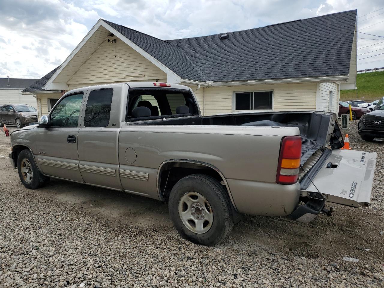 2GCEC19T3Y1149504 2000 Chevrolet Silverado C1500