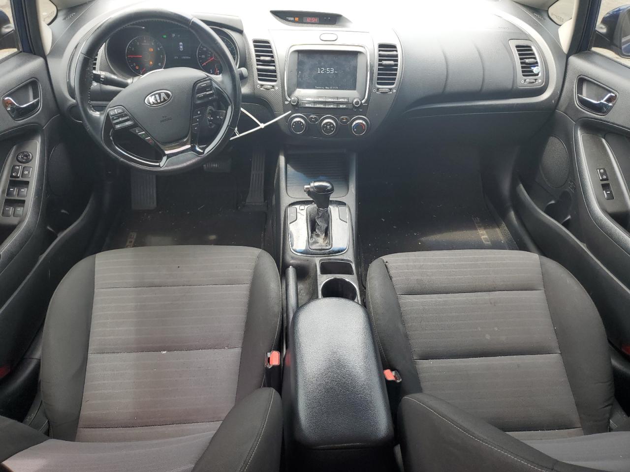 3KPFL4A70HE135812 2017 Kia Forte Lx